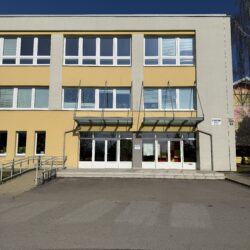 Article: Gymnázium, Praha 9, Chodovická 2250