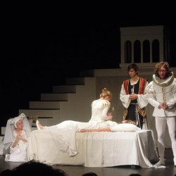 ROMEO A JULIE