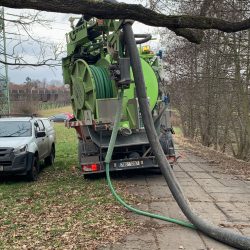 ČIŠTĚNÍ PROPUSTKU RYBNÍKU ELIŠKA A JEHO VYPOUŠTĚNÍ