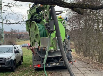 ČIŠTĚNÍ PROPUSTKU RYBNÍKU ELIŠKA A JEHO VYPOUŠTĚNÍ