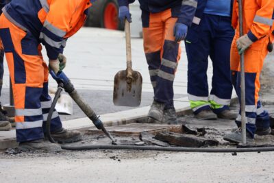 POZOR PRŮJEZD KLÁNOVICEMI OMEZEN